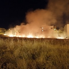 incendio nella zona tra via Catullo e via Saffo