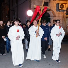 Venerdì Santo ‘senza popolo’ e a ‘porte chiuse’