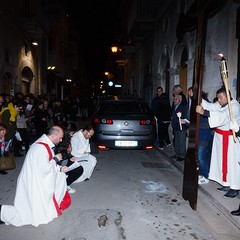 Venerdì Santo ‘senza popolo’ e a ‘porte chiuse’