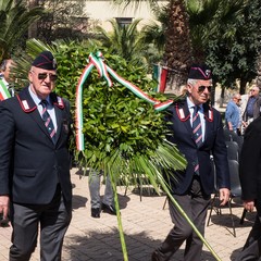 Il 25 aprile 2018 si ricorda il 73° anniversario della Liberazione dell’Italia dall’occupazione nazifascista ed è una festività civile. La celebrazione per ricordare questa data, venne istituita su proposta del presidente del Consiglio Alcide De Gasperi,  con una legge ordinaria nel maggio 1949, fu stabilito che il 25 aprile (già festeggiato a partire dal 1946), quale anniversario della Liberazione, rientrasse tra i giorni considerati di festa nazionale. Per garantire che la memoria di quegli eventi non andasse dispersa in seguito al decesso di chi aveva combattuto in prima linea contro il naz
