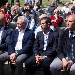 Il 25 aprile 2018 si ricorda il 73° anniversario della Liberazione dell’Italia dall’occupazione nazifascista ed è una festività civile. La celebrazione per ricordare questa data, venne istituita su proposta del presidente del Consiglio Alcide De Gasperi,  con una legge ordinaria nel maggio 1949, fu stabilito che il 25 aprile (già festeggiato a partire dal 1946), quale anniversario della Liberazione, rientrasse tra i giorni considerati di festa nazionale. Per garantire che la memoria di quegli eventi non andasse dispersa in seguito al decesso di chi aveva combattuto in prima linea contro il naz