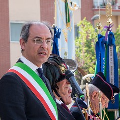 Il 25 aprile 2018 si ricorda il 73° anniversario della Liberazione dell’Italia dall’occupazione nazifascista ed è una festività civile. La celebrazione per ricordare questa data, venne istituita su proposta del presidente del Consiglio Alcide De Gasperi,  con una legge ordinaria nel maggio 1949, fu stabilito che il 25 aprile (già festeggiato a partire dal 1946), quale anniversario della Liberazione, rientrasse tra i giorni considerati di festa nazionale. Per garantire che la memoria di quegli eventi non andasse dispersa in seguito al decesso di chi aveva combattuto in prima linea contro il naz