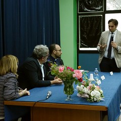 Il presidente della Regione, Michele Emiliano ha incontrato i residenti del quartiere S. Valentino