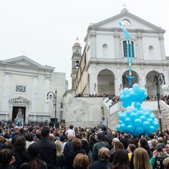 La lunga processione  e i festeggiamenti in onore della Madonna dell’Altomare