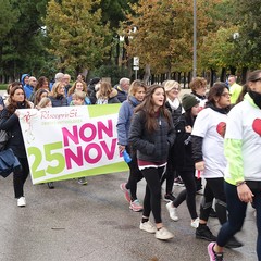 Andria si è tinta di Rosa per dire tutti insieme «No alla violenza sulle donne»