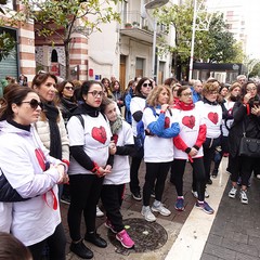 Andria si è tinta di Rosa per dire tutti insieme «No alla violenza sulle donne»