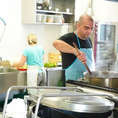 Gli invisibili volontari della “Casa Accoglienza Santa Maria Goretti” di Andria