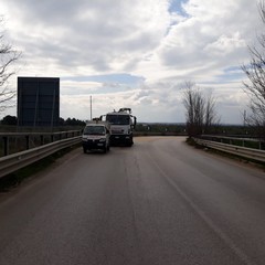 Tangenziale via Corato chiusa per sversamento olio su carreggiata