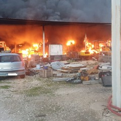 Incendio su via Trani: riaperta solo alle ore 20 la strada tangenziale