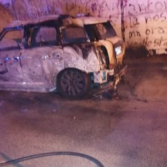 Incendio di una autovettura in via Ospedaletto