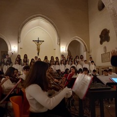 Esibizione orchestra e coro Anni Verdi