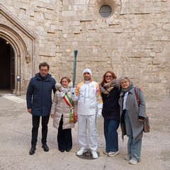 la Fiamma Olimpica a Castel del Monte