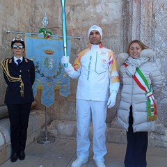 la Fiamma Olimpica a Castel del Monte