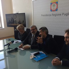 foto confza stampa Puglia Emiliano Capone Verri Scandale JPG