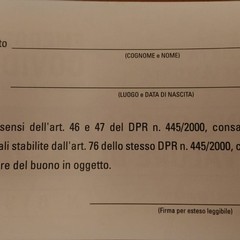 foto al via distribuzione buoni spesa