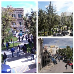 manifestazione degli ambulanti sotto Palazzo di Città ad Andria