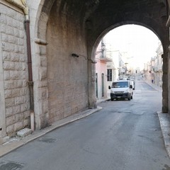 Sanificazione del tratto viario dell'arco di Porta Sant'Andrea