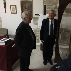 Mons. Mansi visita sezione Ordine Equestre del S. Sepolcro di Gerusalemme