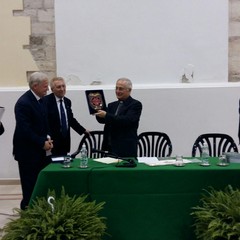 Mons. Mansi visita sezione Ordine Equestre del S. Sepolcro di Gerusalemme