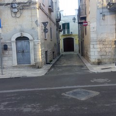 Desolazione e sporcizia in via Rattazzi