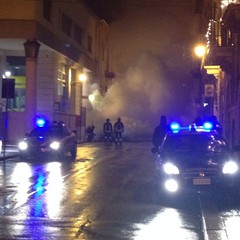 Incendio autovettura in via Bovio