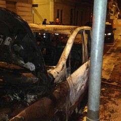 Auto incendiate