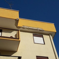 cadono calcinacci alle palazzine di San Valentino