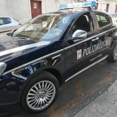 le nuove autovetture con livrea della Polizia Locale di Andria