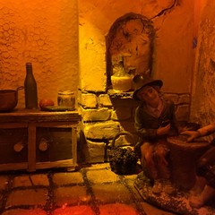 Dal condominio di via Milite Ignoto n. 11 un presepe artistico realizzato dal polistirolo
