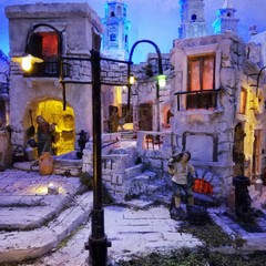 Dal condominio di via Milite Ignoto n. 11 un presepe artistico realizzato dal polistirolo
