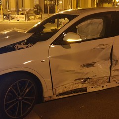 Violento incidente tra una Smart ed una BMW