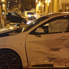 Violento incidente tra una Smart ed una BMW