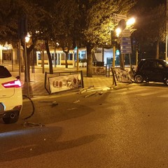 Violento incidente tra una Smart ed una BMW