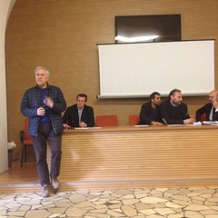 Incontro chiostro