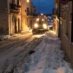 Militari della Pinerolo in azione sulla Murgia innevata