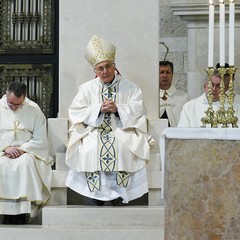 La Cattedrale di Andria gremita di fedeli per venerare la Madonna