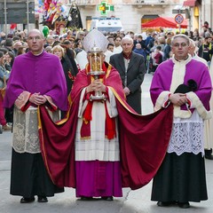 Venerdì Santo ‘senza popolo’ e a ‘porte chiuse’