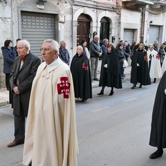 Venerdì Santo ‘senza popolo’ e a ‘porte chiuse’