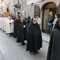 Venerdì Santo ‘senza popolo’ e a ‘porte chiuse’