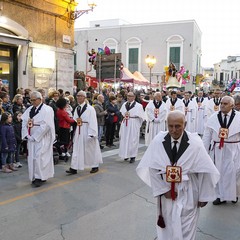 Venerdì Santo ‘senza popolo’ e a ‘porte chiuse’