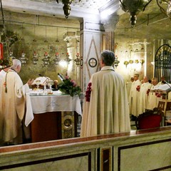 Basilica di Santa Maria dei Miracoli - celebrazione Eucaristica del Vescovo S.E. Mons. Luigi Mansi a conclusione anno sociale  dei Cavalieri dell’O.E.S.S.G.