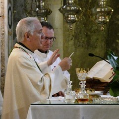 Basilica di Santa Maria dei Miracoli - celebrazione Eucaristica del Vescovo S.E. Mons. Luigi Mansi a conclusione anno sociale  dei Cavalieri dell’O.E.S.S.G.