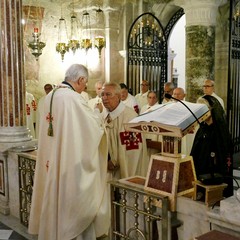 Basilica di Santa Maria dei Miracoli - celebrazione Eucaristica del Vescovo S.E. Mons. Luigi Mansi a conclusione anno sociale  dei Cavalieri dell’O.E.S.S.G.