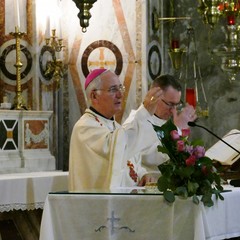 Basilica di Santa Maria dei Miracoli - celebrazione Eucaristica del Vescovo S.E. Mons. Luigi Mansi a conclusione anno sociale  dei Cavalieri dell’O.E.S.S.G.