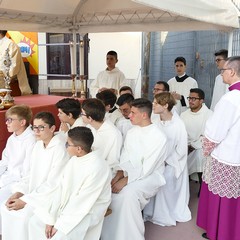 Il Corpus Domini in processione per le vie della città di Andria