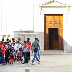 Un’azione di pulizia dell’Associazione 3 Place di Andria  insieme ai volontari della Parrocchia Gesù Crocifisso