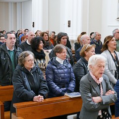 Don Geremia Acri consegna il “Grembiule del Servizio”