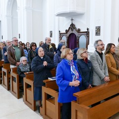 Don Geremia Acri consegna il “Grembiule del Servizio”