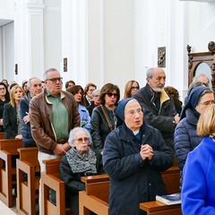 Don Geremia Acri consegna il “Grembiule del Servizio”