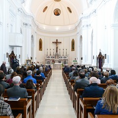 Don Geremia Acri consegna il “Grembiule del Servizio”